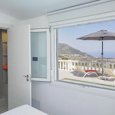 Cubo's La Santa Maria Pool & Sea View 미하스