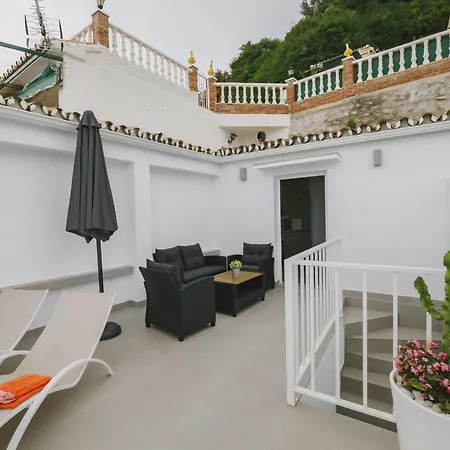 Cubo's La Santa Maria Pool & Sea View Apartment