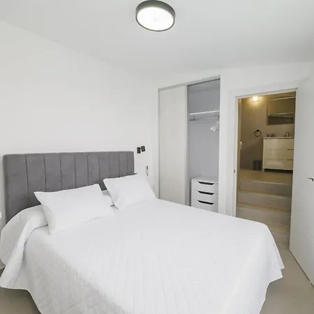 Cubo's La Santa Maria Pool & Sea View Apartment Mijas